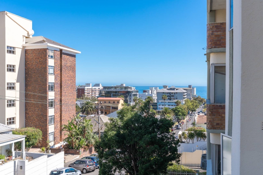 To Let 3 Bedroom Property for Rent in Sea Point Western Cape